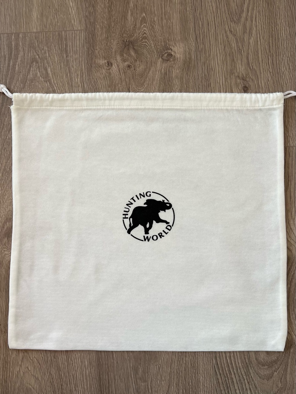 Hunting World dust bag (C1000)